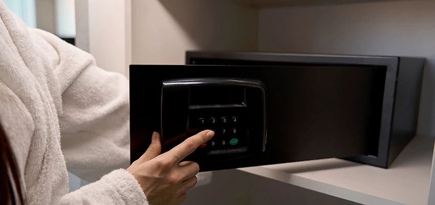 Safe Unlocking Service Company in La Puente, California